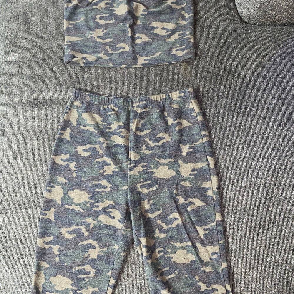 Two piece camo set